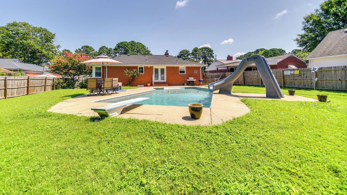 Portsmouth House | Portsmouth Vacation Rental w/ Home Theater!