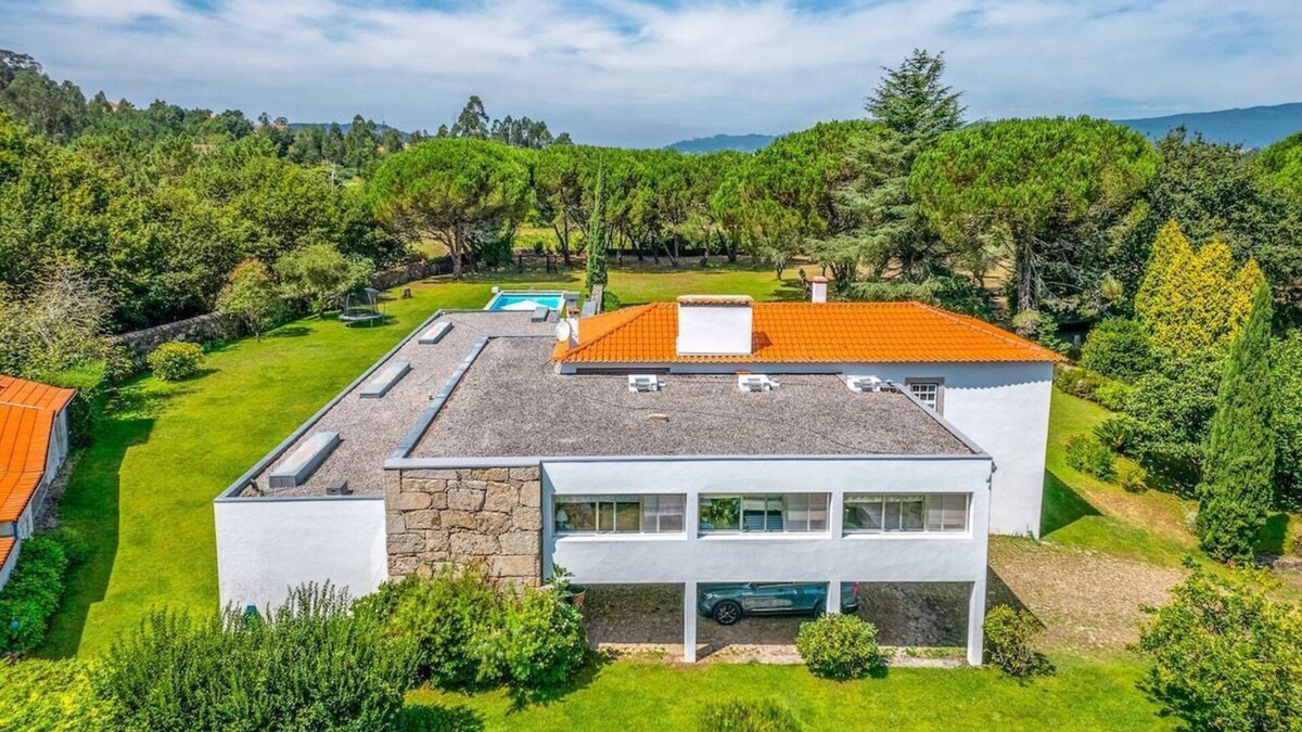 Cardielos House | Portugal Active Oliveira's Farm
