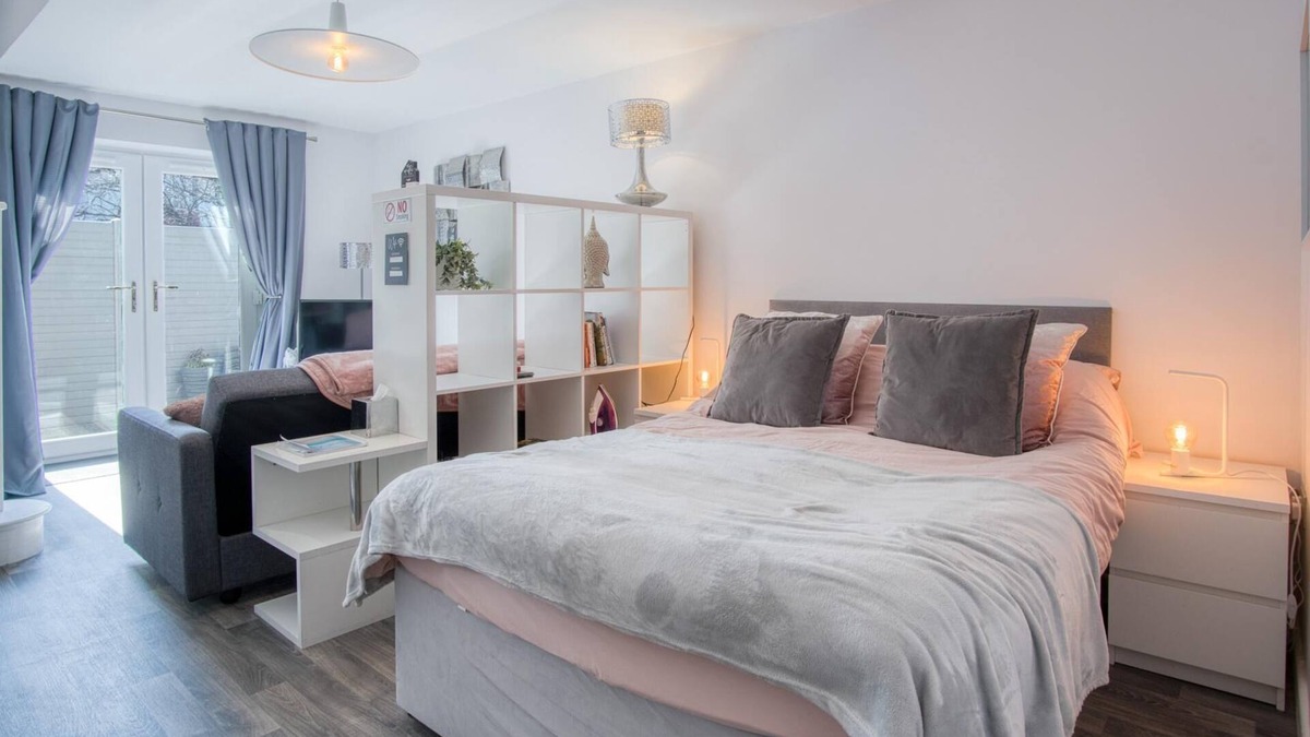 Bishopston Apartment | Portway Nook - 1 Bedroom Studio - Bishopston