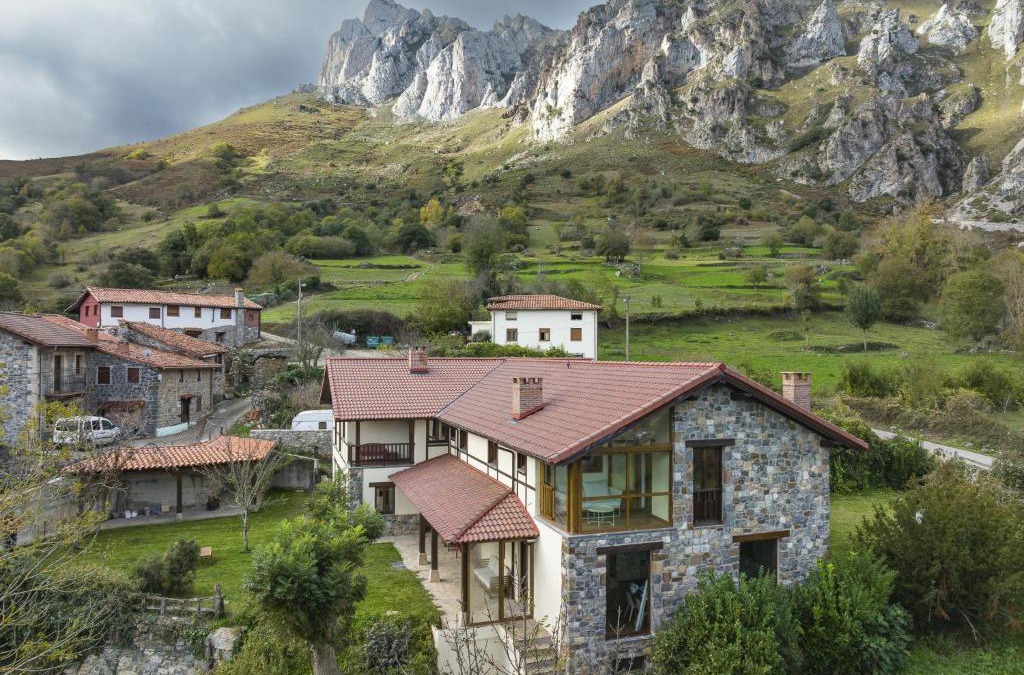 Cillorigo de Liebana Hotel | Posada Cabañes