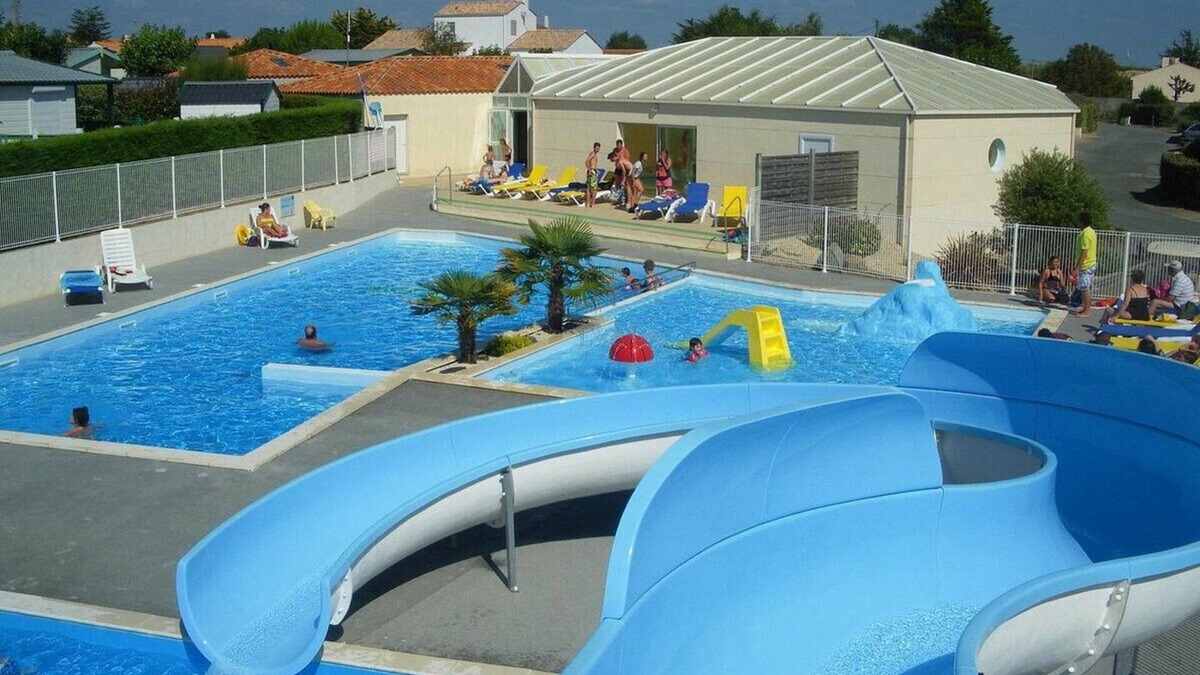 Brem Sur Mer House | Posadom, Mobil Home 82 avec piscine