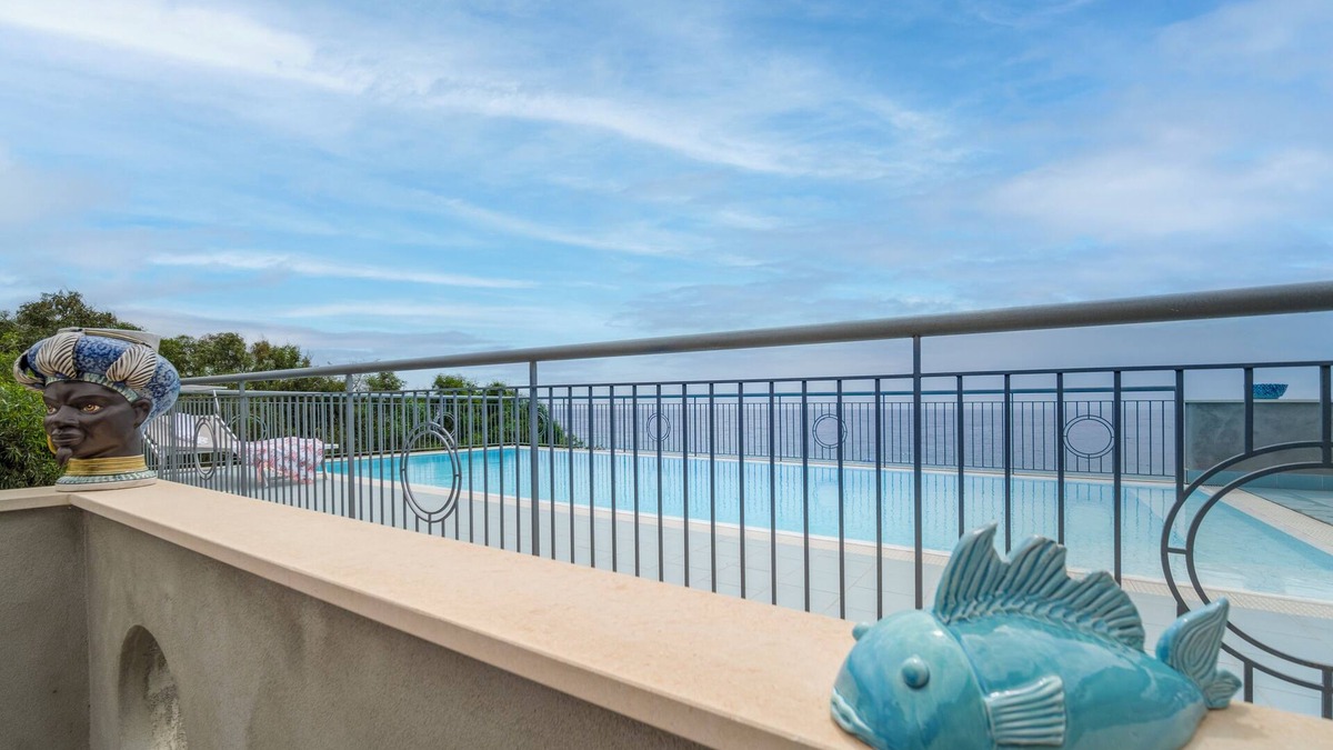 Fondachello Resort | Poseidon studio apartment with sea view and pool access