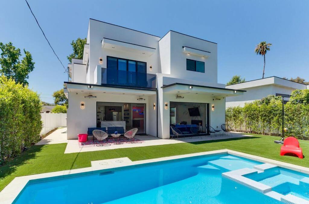 Encino Villa | Posh Luxury Modern Home with Pool Spa and Rooftop Deck