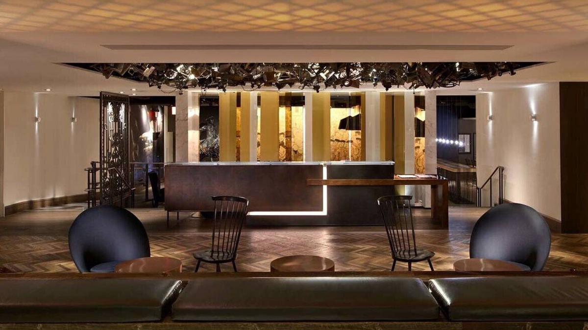 Bay Village Hotel | Posh Suites with Bold Decor! Indulge in Boston's Rich Culture – Pets Allowed