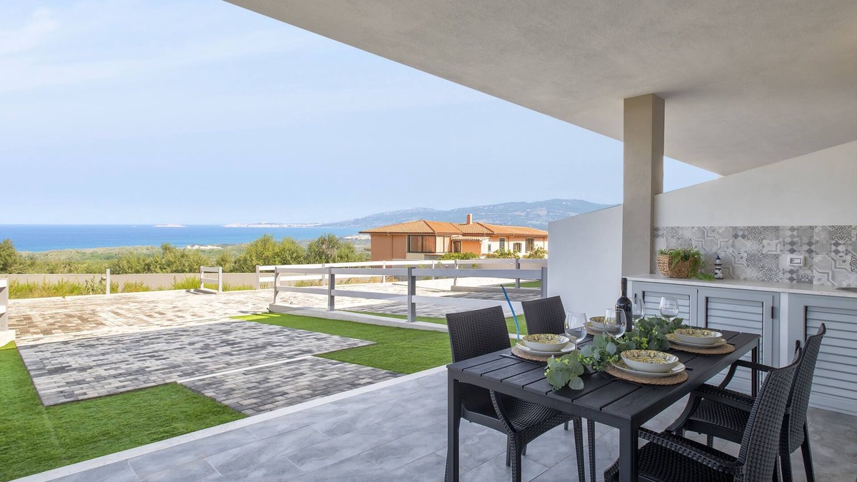 La Muddizza Apartment | Posidonia by Interhome