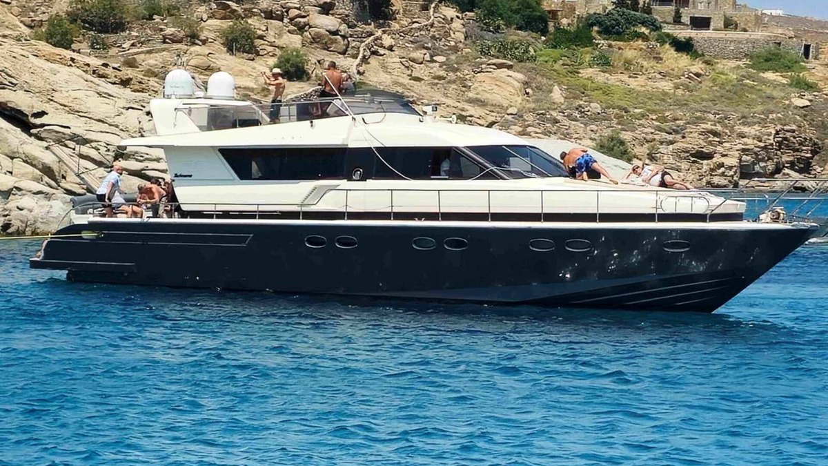 Ornos Boat Rental | Posillipo Technema 64 luxury boat