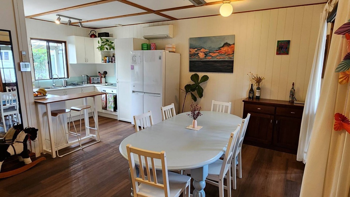 West Busselton House | Possum Hollow - Charming Cottage in Central Busselton - Perfect Getaway!
