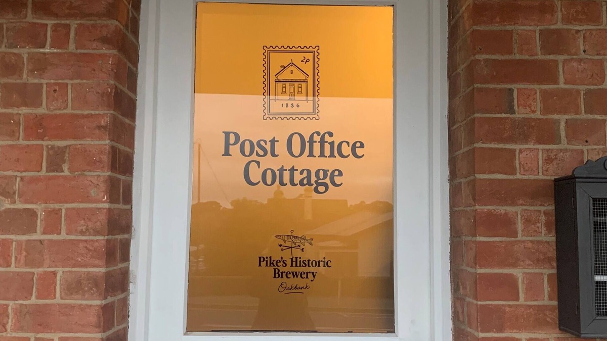 Oakbank Cottage | Post Office Cottage Oakbank, Adelaide Hills Wine Region, Pikes Historic Brewery