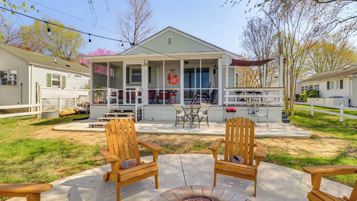 Dahlgren House | Potomac River Getaway: Walk to Marina!