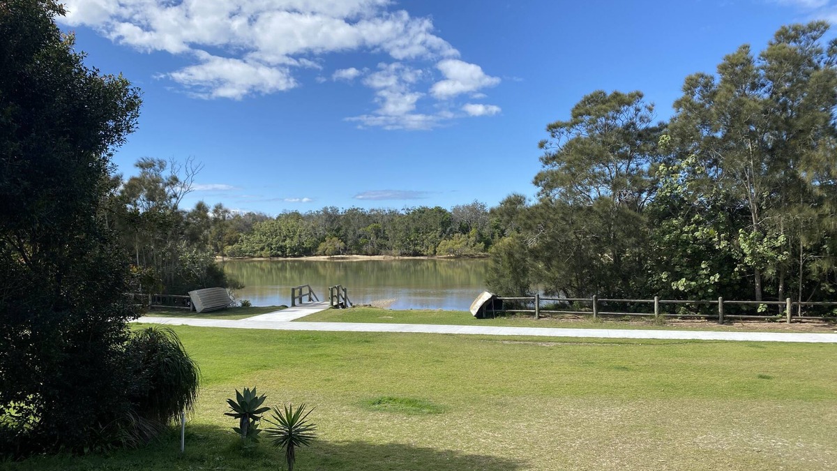 Pottsville House | Pottsville Beach Retreat - Pet Friendly plus Car Charger