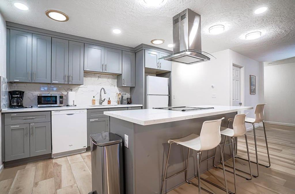 Poulsbo House | Poulsbo Scandinavian Retreat 2 blocks to DT
