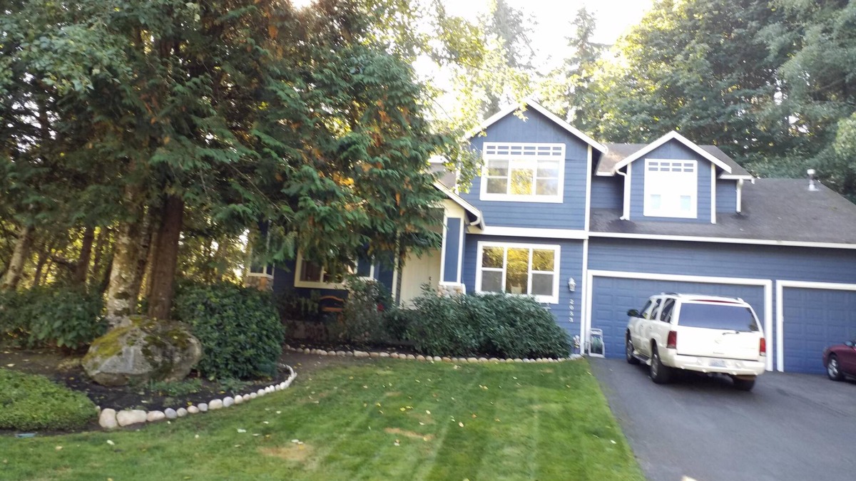 Poulsbo House | Poulsbo Viking Vinland Crest. close to Bangor Base, St.Michael Medical center.