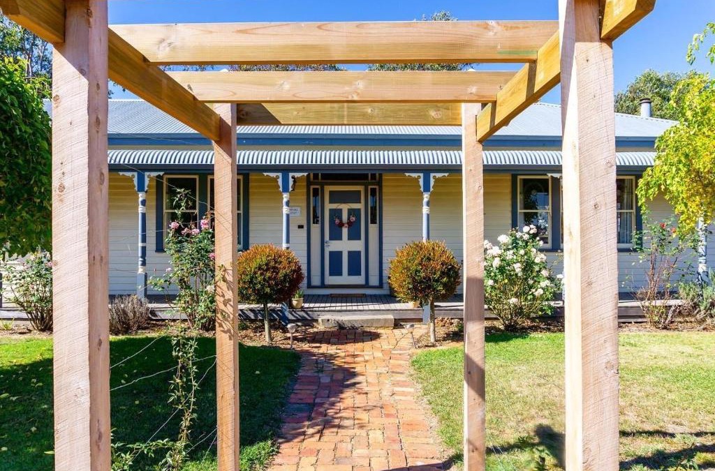 Miners Rest House | Pound Hill Cottage
