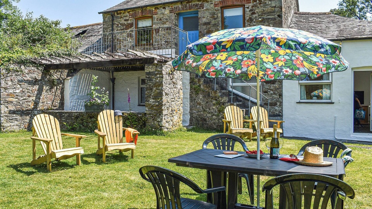 Lostwithiel Cottage | Poundhouse - UK43496