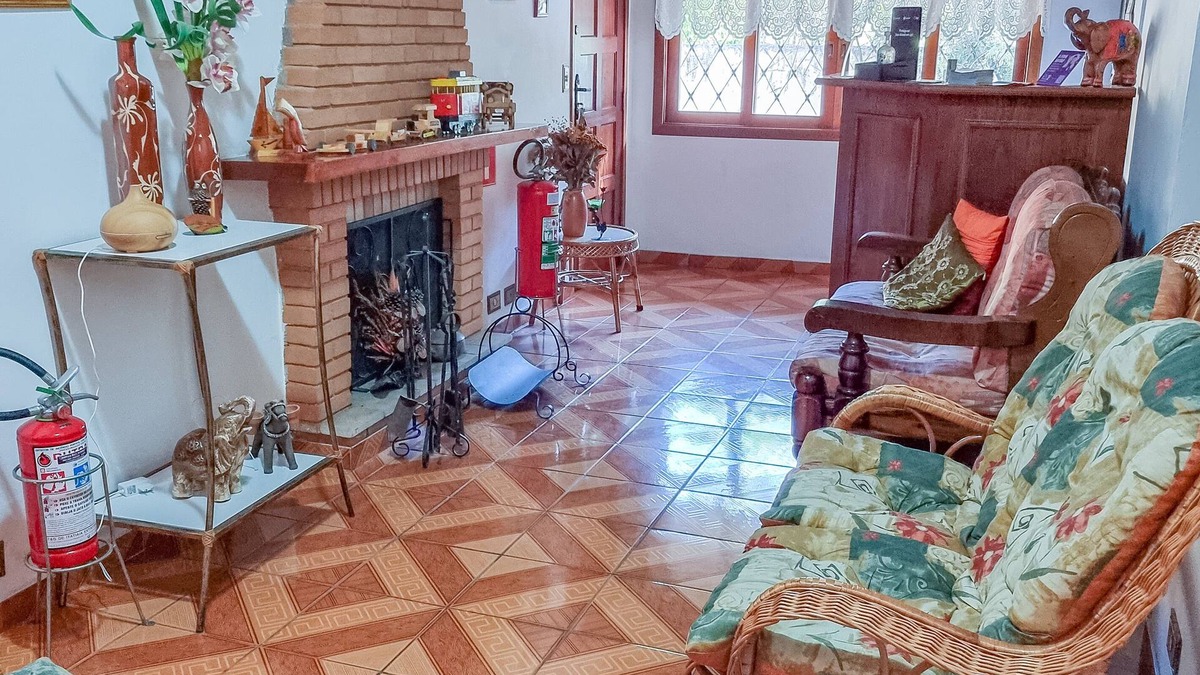 Abernessia Hotel | Pousada Helebastian