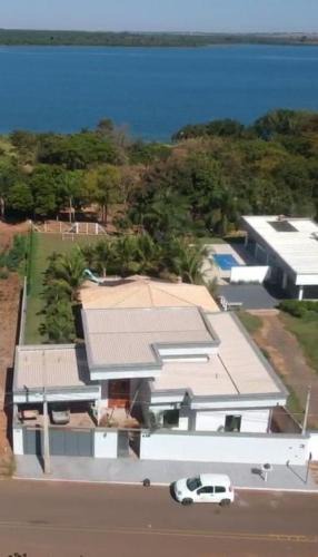 Santa Fe do Sul House | Pousada Rancho as margens do Rio Paraná com 3 suites e vista para o rio , excelente para pescaria