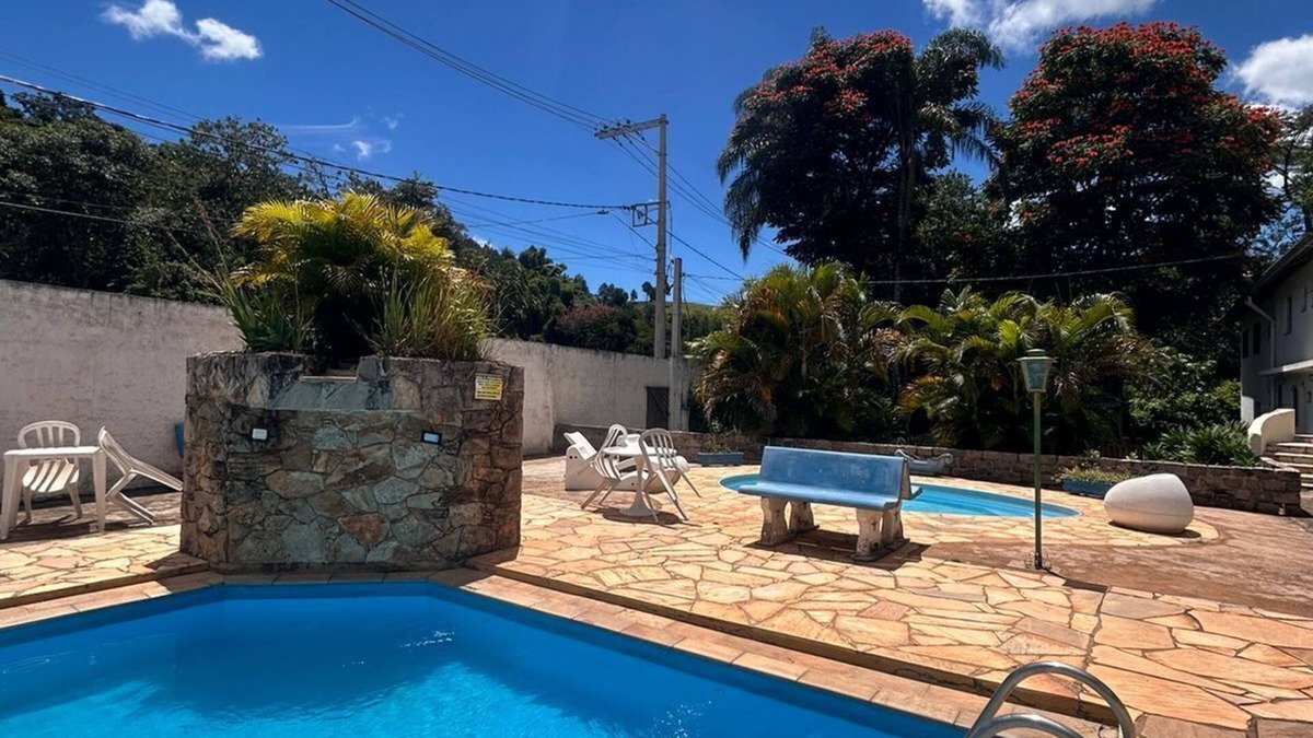 Serra Negra Hotel | Pousada Renascença Aconchegante com Piscina