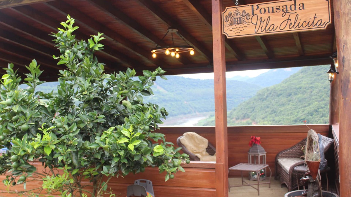 Sao Valentim do Sul Ski Chalet | Pousada Vila Felicita