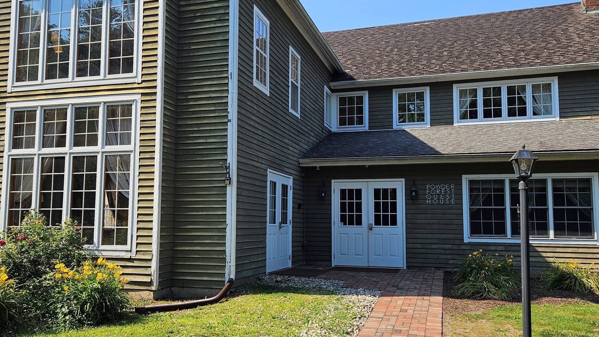 Simsbury Center Apartment | Powder Forest Guest House features 6 individual hotel rooms.