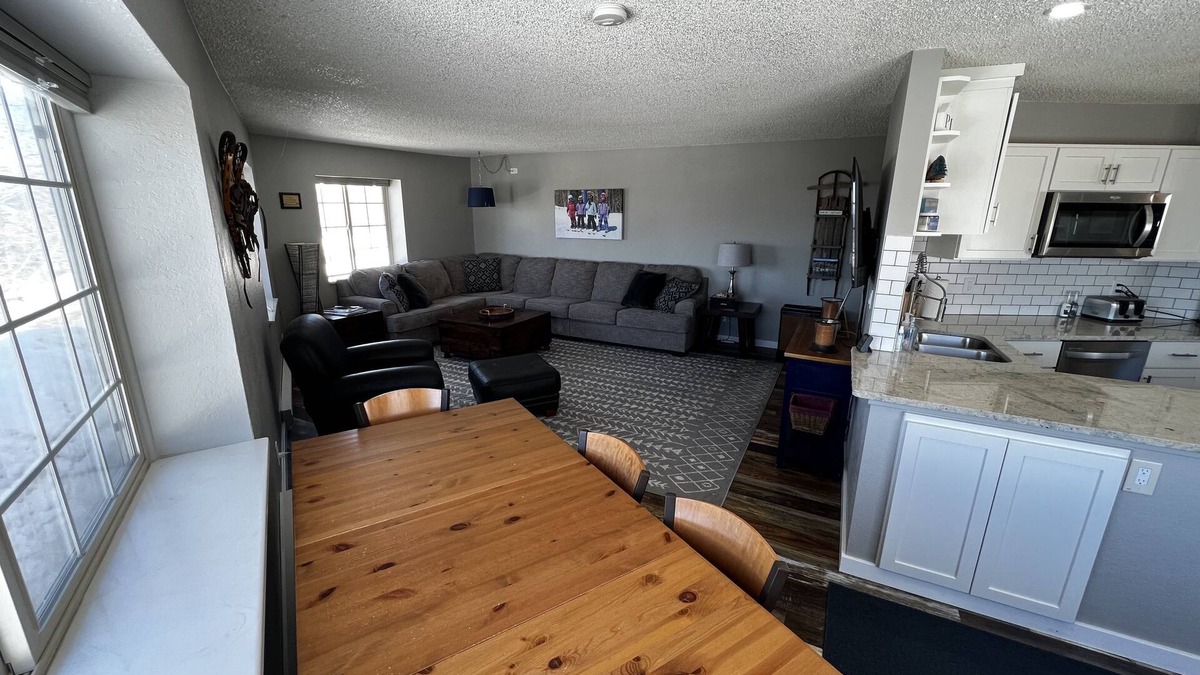 Mesa Cabin | Powderhorn Slopeside 3 Bedroom/3.5 Bath Condo Next to Ski Lift