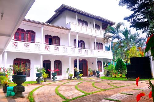 Akurana Hotel | Power Zone Guest House