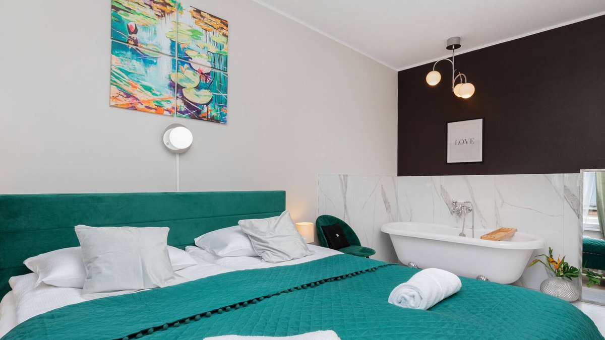 Borkowo Lostowickie House | Poziomkowa 41B | 2 bedrooms | bathtub in the bathroom | balcony