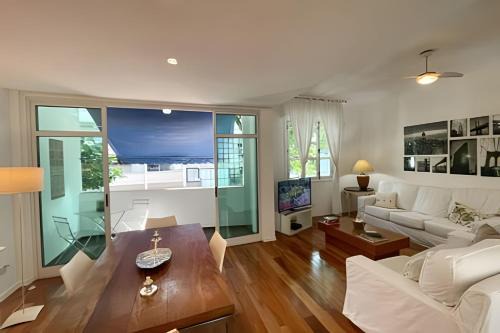 Ipanema Apartment | Prédio Vinicius de Moraes
