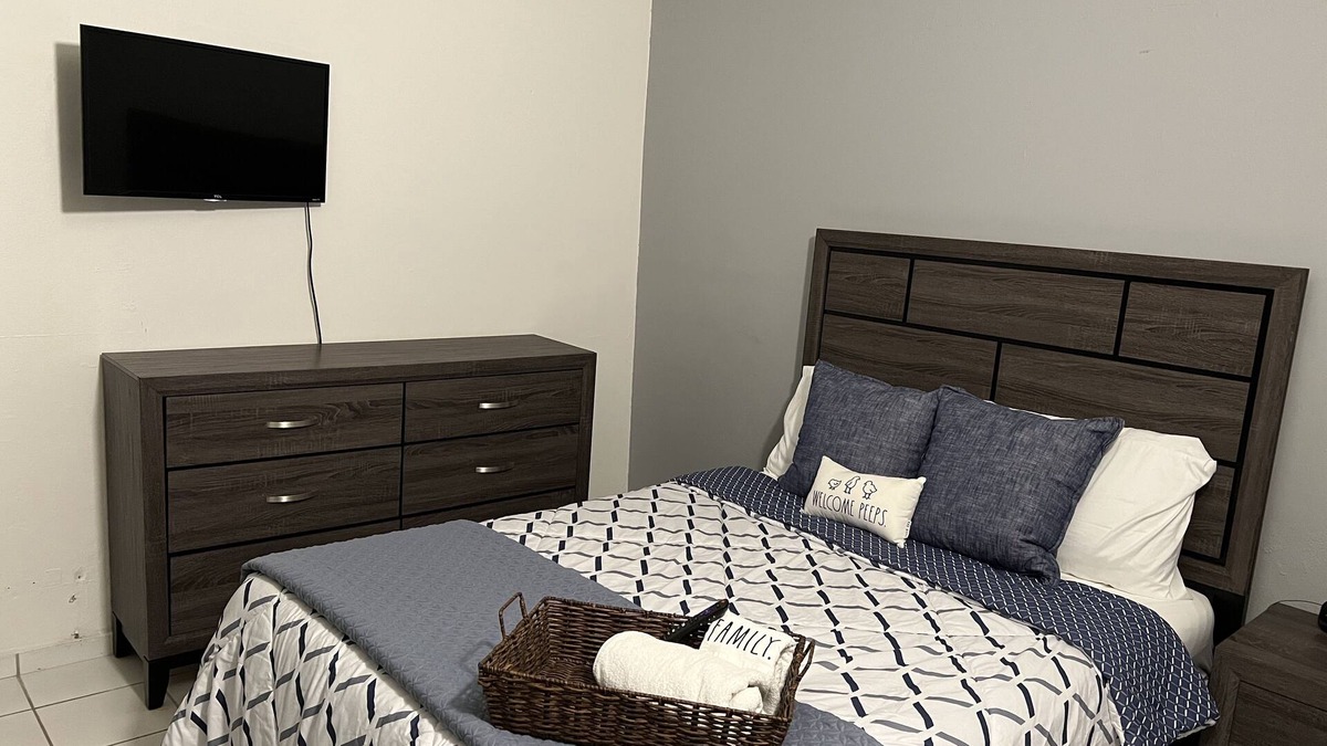 Hato Rey Apartment | Prívate Condo close to everything you need!