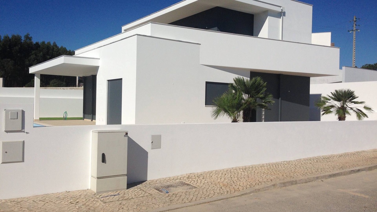 Caldas da Rainha House | Prachtige Villa met Verwarmd Privé-zwembad Vlakbij de Oceaan en Lagune