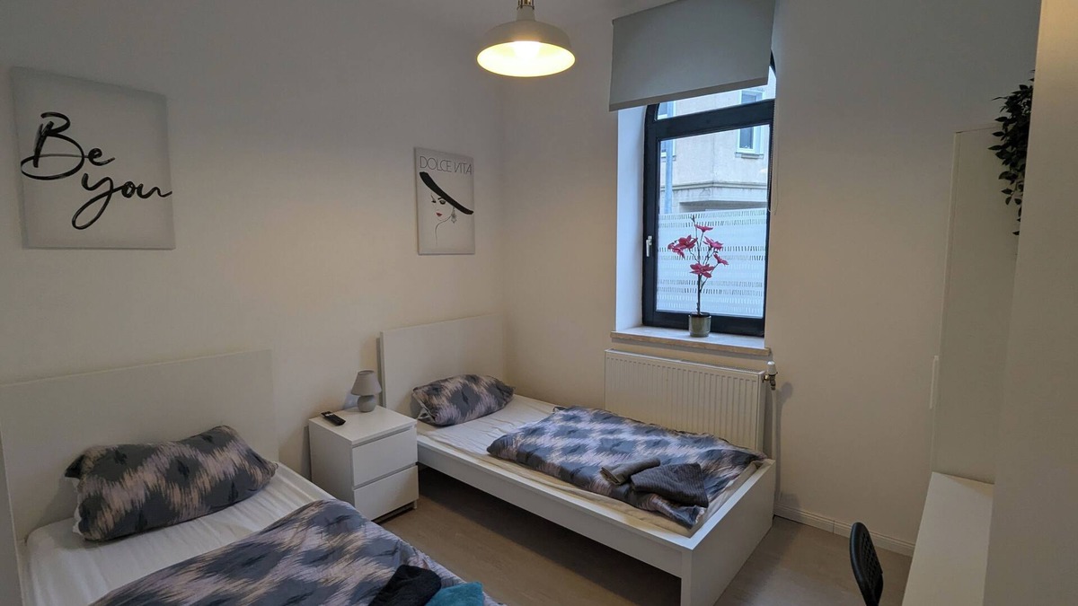 Goethestraße Apartment | Practical fitter/holiday apartment | first floor | WLAN & washing machine |