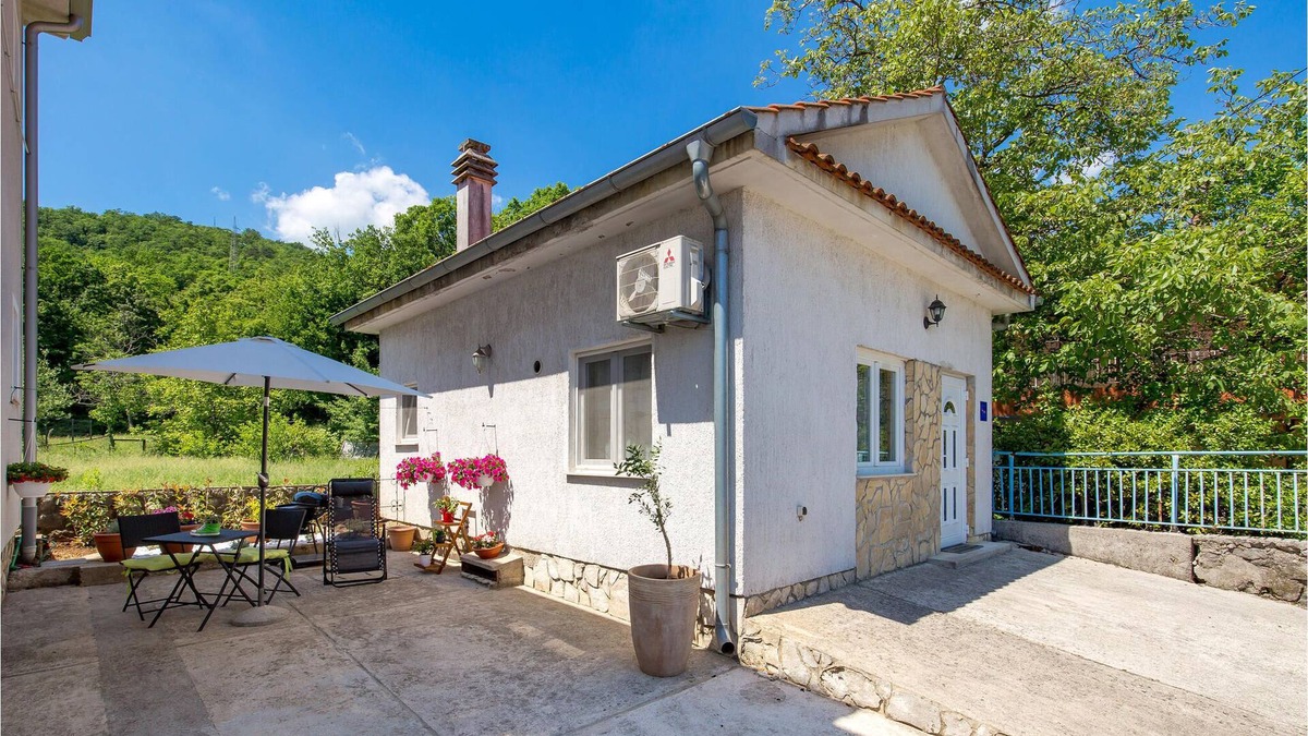 Mihotici House | Practical vacation home near Opatija.