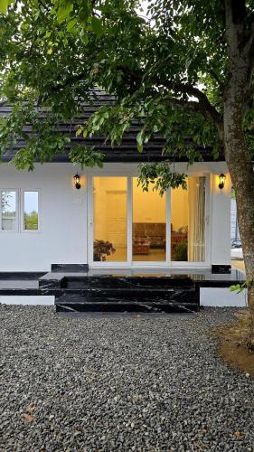 Vypin Villa | Pradeep's Backwater Villa