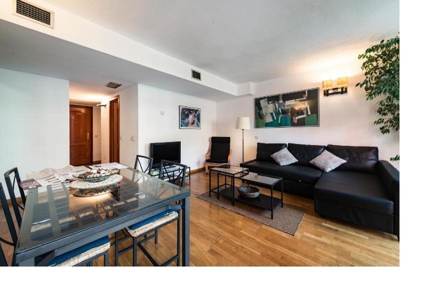 Golden Triangle of Art Apartment | Prado Museum Air