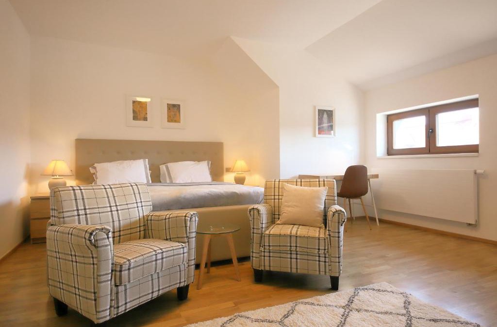 Hostivar Apartment | Prague Expat House