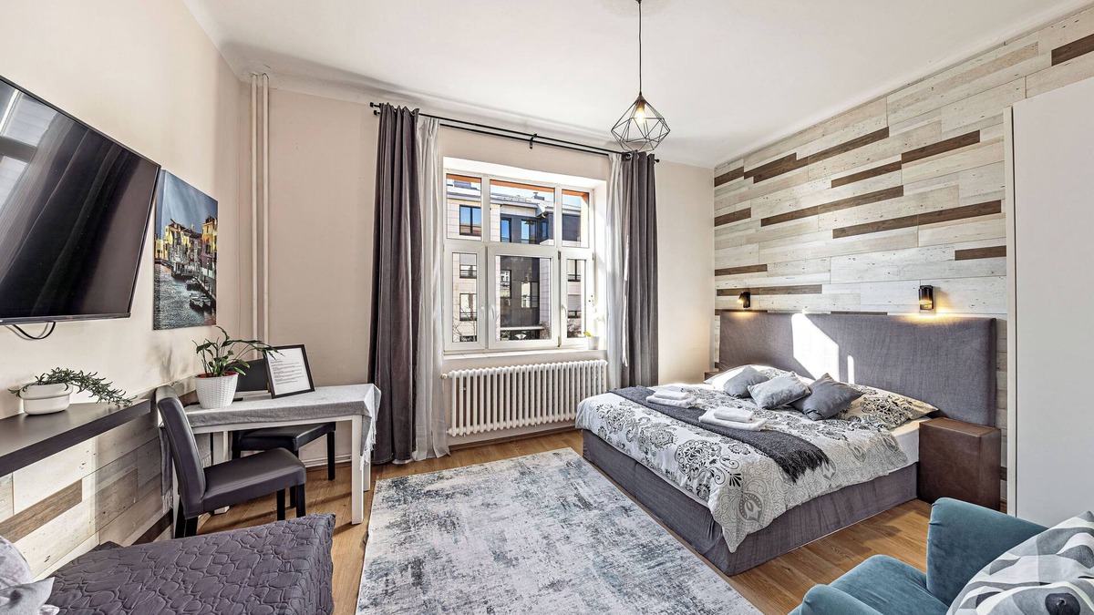 Stresovice Apartment | Prague Petite Price Penzion, Apartment 9, Sleeps 3, 10 min to Prague Center