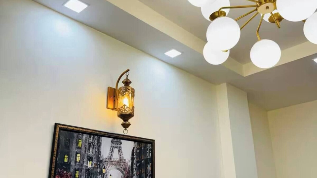 Delhi Cantonment Apartment | Prahar Homes with PS 5 Setup