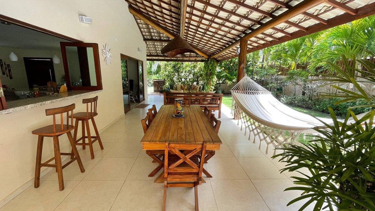 Acu da Torre House | Praia do Forte, cozy house with 4 bedrooms, swimming pool, wi-fi and gourmet area,