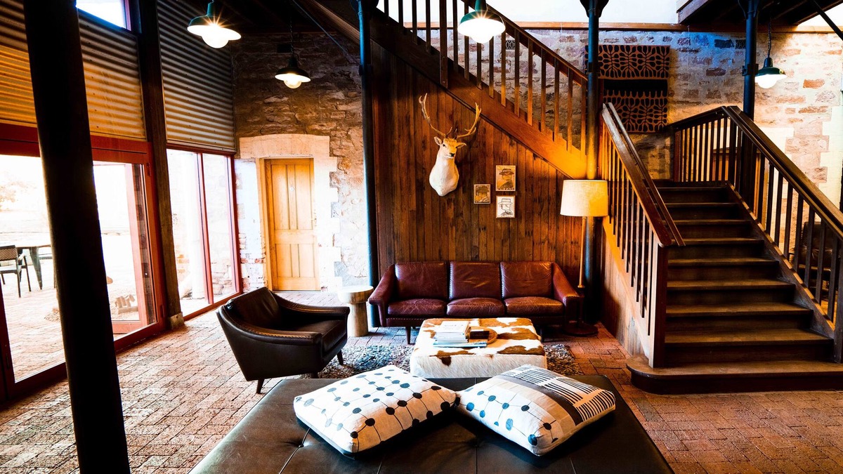 Parachilna Hotel | Prairie Hotel