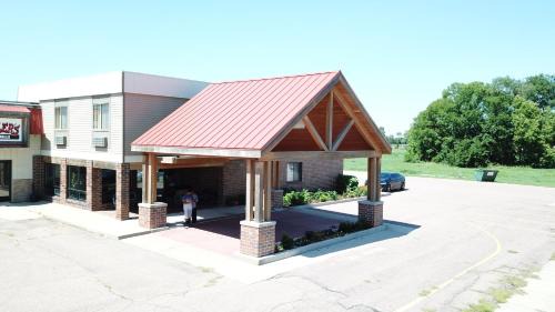 Vermillion Hotel | Prairie Inn