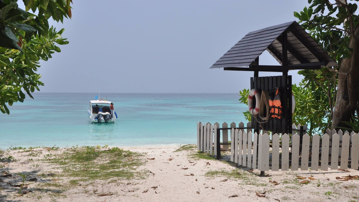 Takua Pa Hotel | Pranee Beach Bungalows