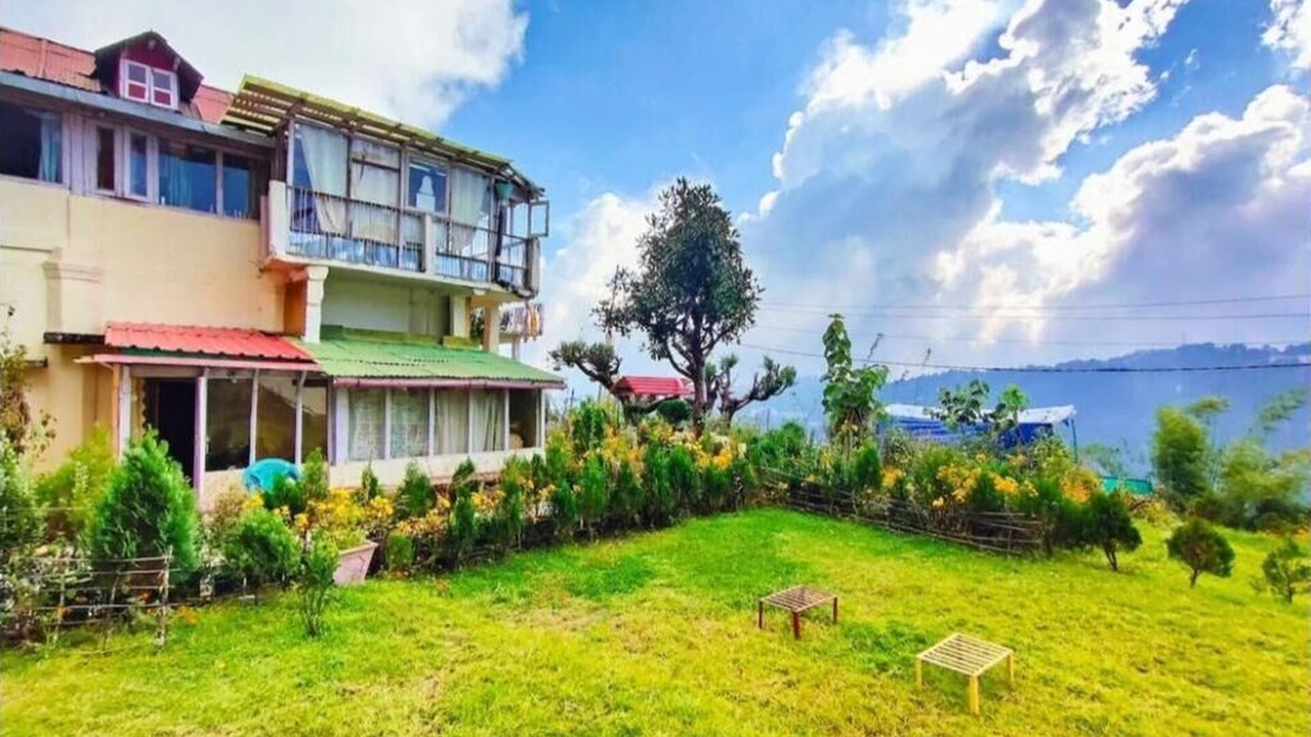 Nainital House | Prashant Homestay Nainital - Panoramic Lake View Wifi Kitchen Garden in Nainital
