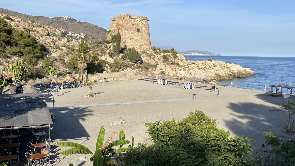 Velilla-Taramay Apartment | Precioso Piso Recién Reformado Todo a Estrenar en Primera Línea de Playa