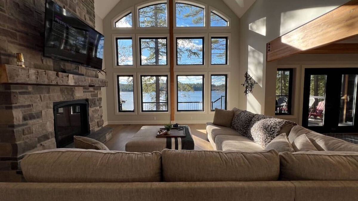 Catchacoma Cottage | Precious Gold on Gold Lake