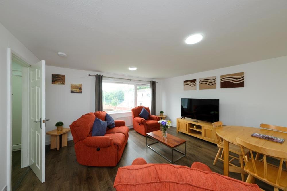 Rosyth Apartment | Premier Apt - Bridge View-Rosyth