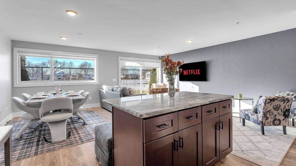 Birmingham Apartment | Premier Birmingham Retreat