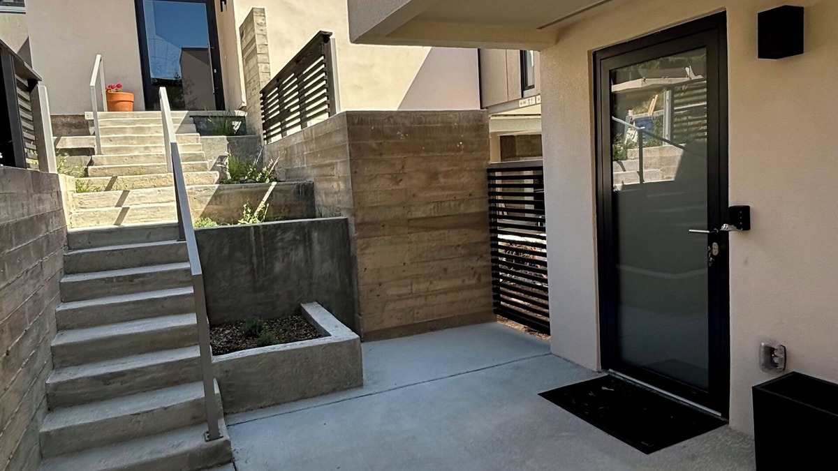 Los Alamos Apartment | Premier Host ★ Beautiful, Spotless & Perfectly Located