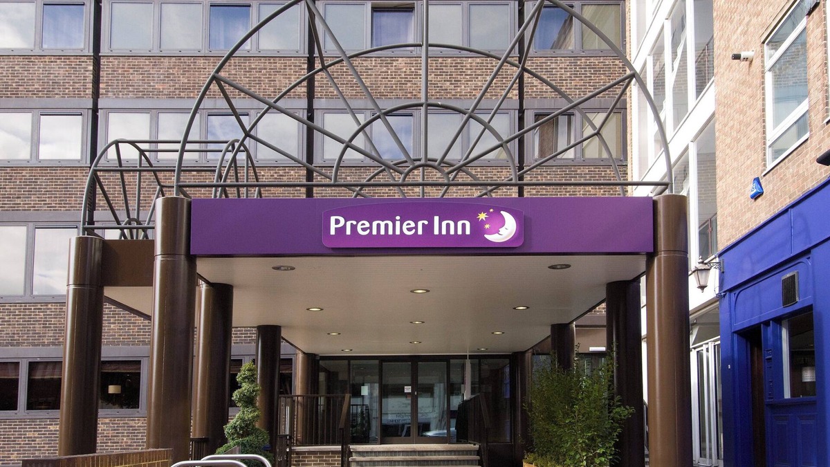 Brentwood Hotel | Premier Inn Brentwood