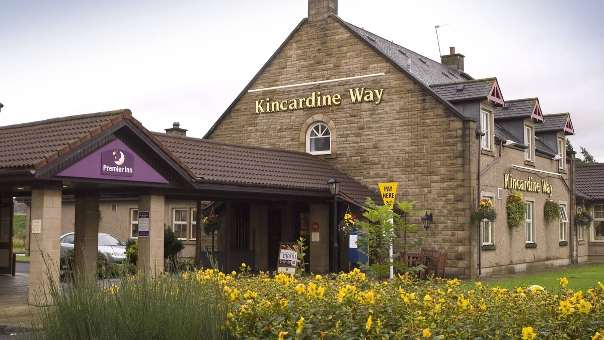 Airth Hotel | Premier Inn Falkirk North