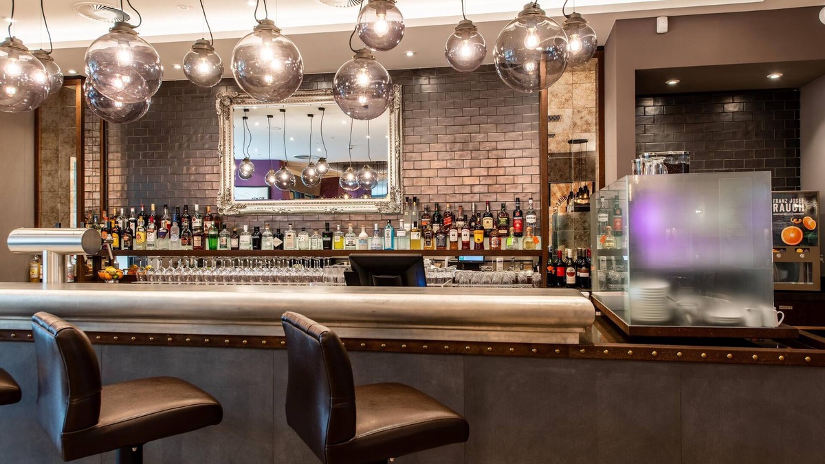 Old Town Hotel | Premier Inn Leipzig City Oper