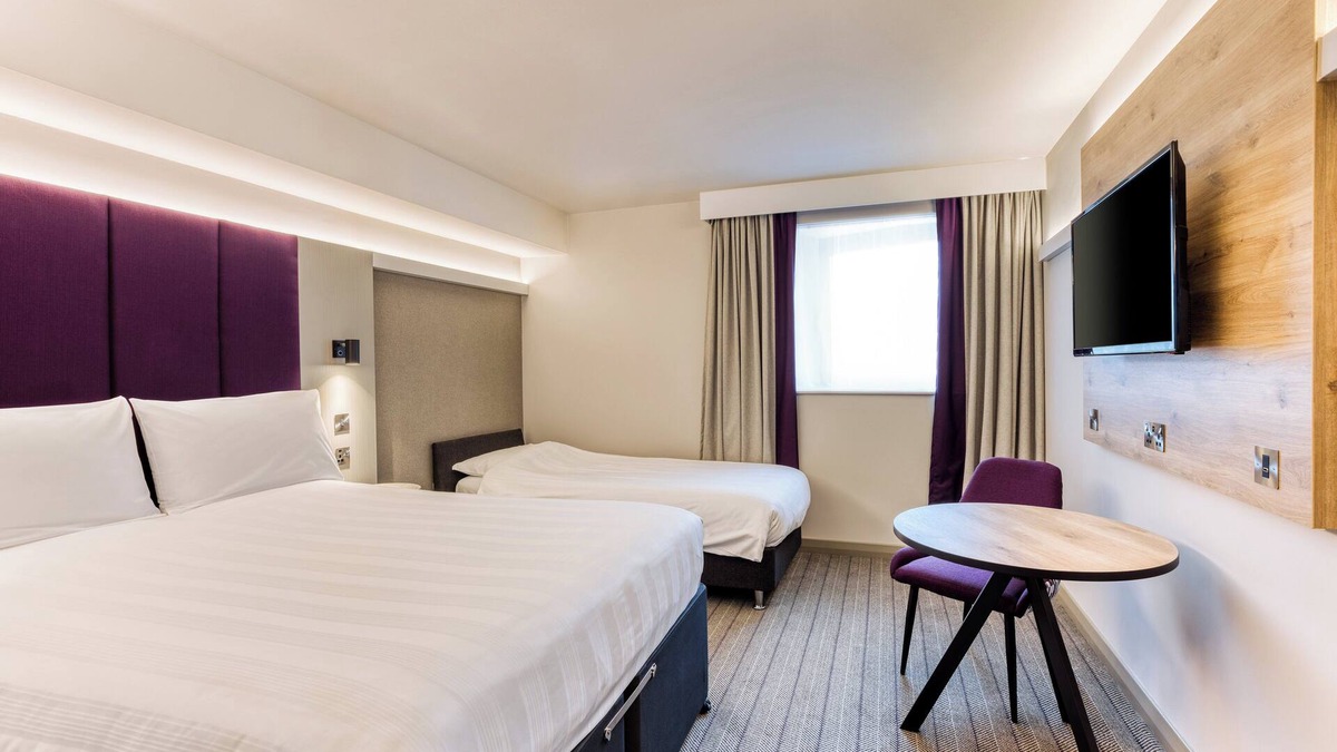 Higher Walton Hotel | Premier Inn Preston South - Craven Drive